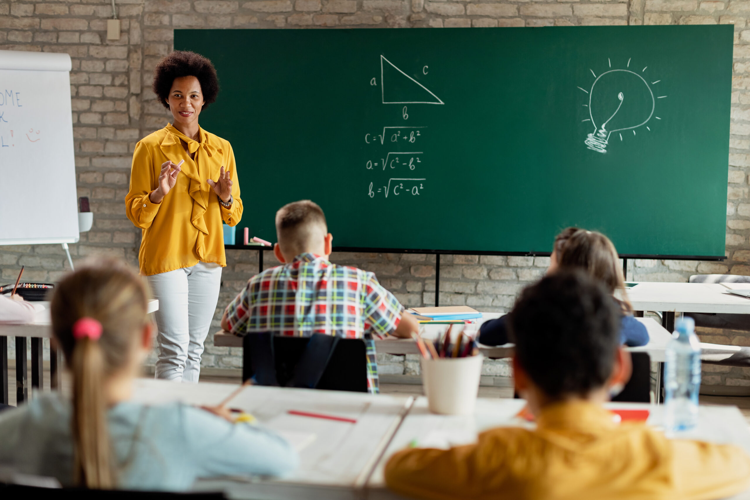 Eduque a Sala De Aula Com Professor E Alunos, Educação, Escola