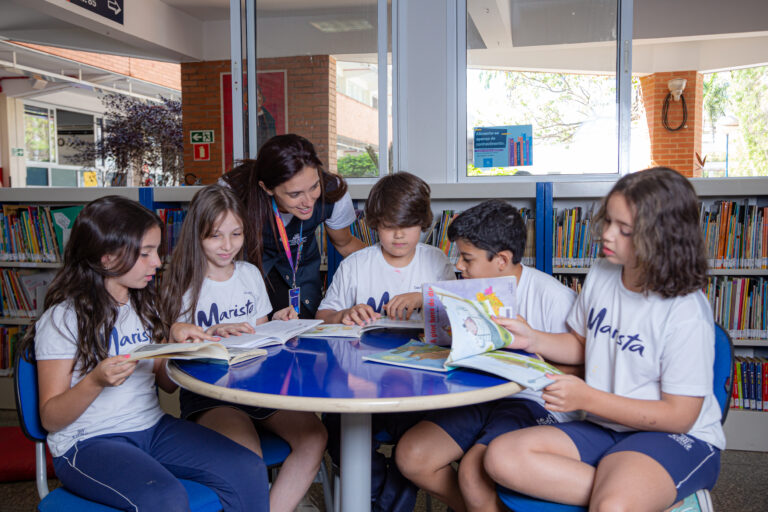 transição da educação infantil para o ensino fundamental : um grupo de crianças na escola